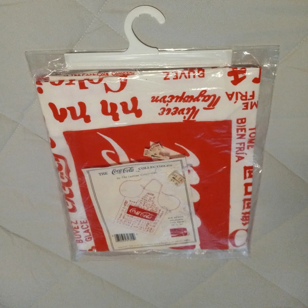 NWT COCA COLA WORLD BIB CANVAS APRON  1984 NIP